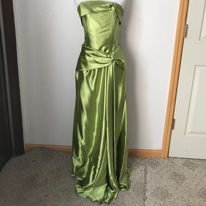 Jessica McClintock green prom dress size 10